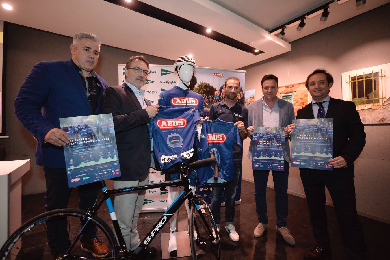 Una nueva prueba para los amantes del ciclismo se ha instaurado en Murcia. Fue presentada en El Corte Inglés y contó con la presencia de un invitado de excepción: el campeón mundial Alejandro Valverde.