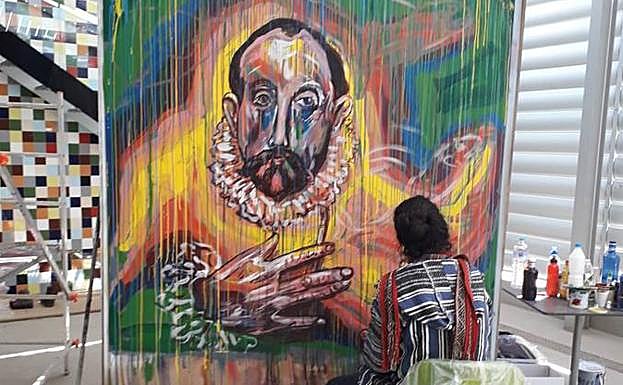 Imagen principal - Carlos Atoche, Luca Ledda y Mederic Turay, durante su intervención artística en el Museo Regional de Arte Moderno de Cartagena (Muram).