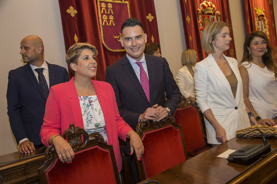 Un pacto de última hora de PSOE y PP, que incluye a Ciudadanos y que rechaza Diego Conesa, deja a MC sin el poder y da la alcaldía los dos primeros años a la socialista y los dos últimos a la popular