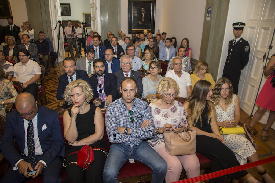 Un pacto de última hora de PSOE y PP, que incluye a Ciudadanos y que rechaza Diego Conesa, deja a MC sin el poder y da la alcaldía los dos primeros años a la socialista y los dos últimos a la popular