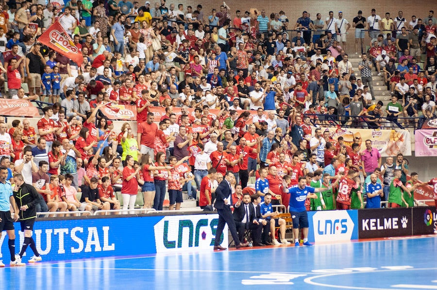 Los de Giustozzi remontaron una desventaja de dos goles para ganar en la tanda tras empatar a 3; serán campeones si ganan el lunes en el Palacio