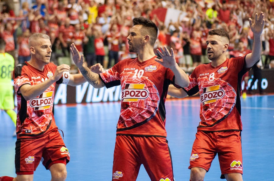 Los de Giustozzi remontaron una desventaja de dos goles para ganar en la tanda tras empatar a 3; serán campeones si ganan el lunes en el Palacio