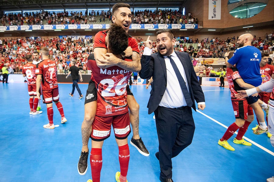 Los de Giustozzi remontaron una desventaja de dos goles para ganar en la tanda tras empatar a 3; serán campeones si ganan el lunes en el Palacio