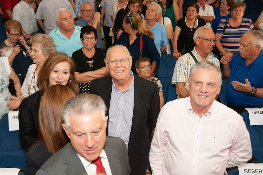 Vela gobernará el municipio con una mayoría absoluta de 11 concejales, los 9 concejales del grupo socialista y los dos ediles de Ciudadanos