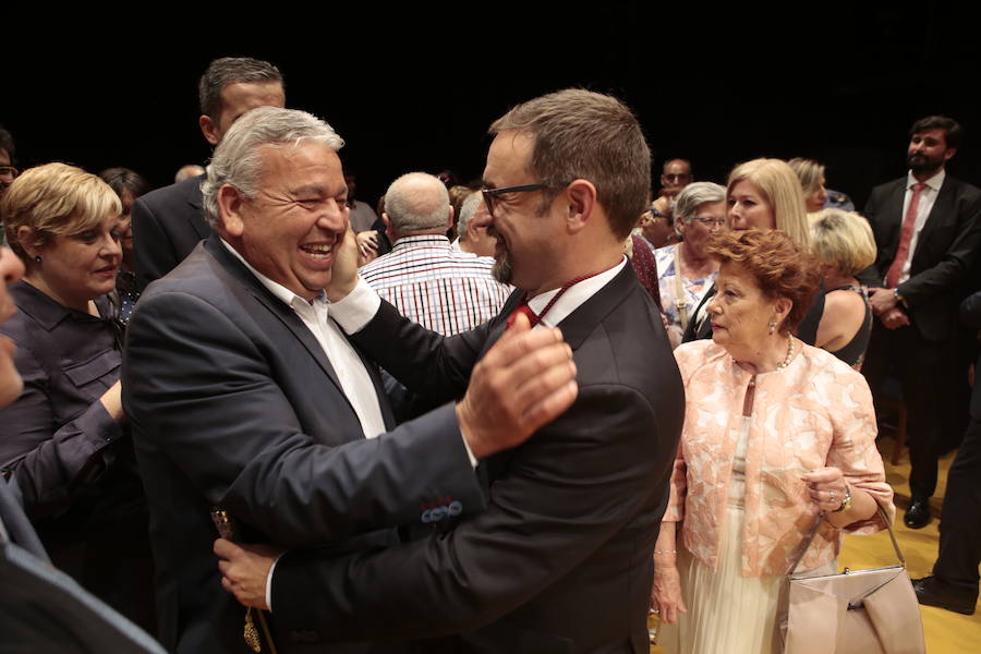 Lorca pasa a manos del PSOE con los votos de IU y Cs después de que el socialista Diego José Mateos arrebatara la alcaldía a Fulgencio Gil y diera cabida en el gobierno municipal al edil de la formación naranja como primer teniente de alcalde