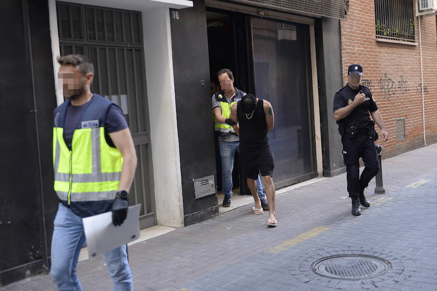 La Policía Nacional intervino 2.000 plantas de marihuana, encontradas en domicilios de Corvera, San José de la Vega, Santomera, Espinardo, La Alberca y La Arboleja
