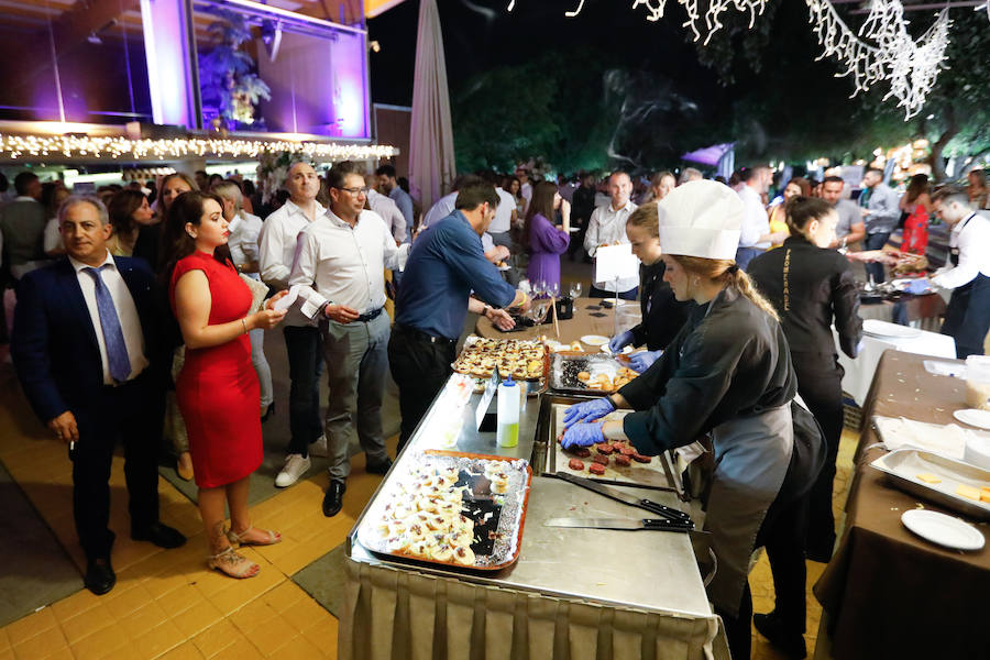 La sexta edición de la fiesta de 'La Verdad' reúne a 600 personas en el salón de celebraciones Promenade