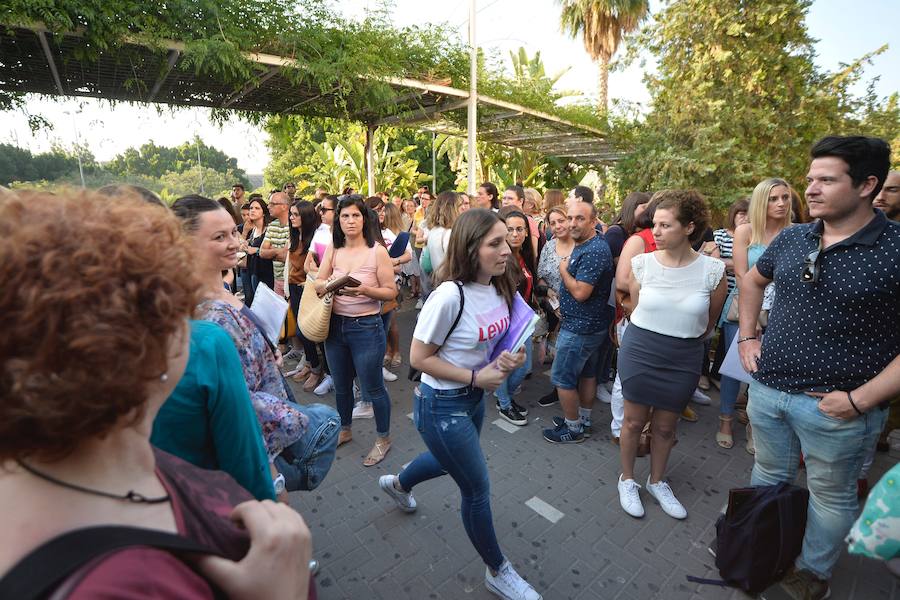 Casi un 90% de los admitidos concurren finalmente al primer examen, llevado a cabo en 19 sedes. La entrada se desarrolló con normalidad, aunque con algunas pequeñas incidencias fruto de los nervios