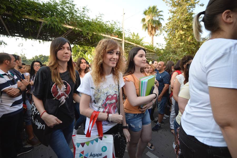 Casi un 90% de los admitidos concurren finalmente al primer examen, llevado a cabo en 19 sedes. La entrada se desarrolló con normalidad, aunque con algunas pequeñas incidencias fruto de los nervios