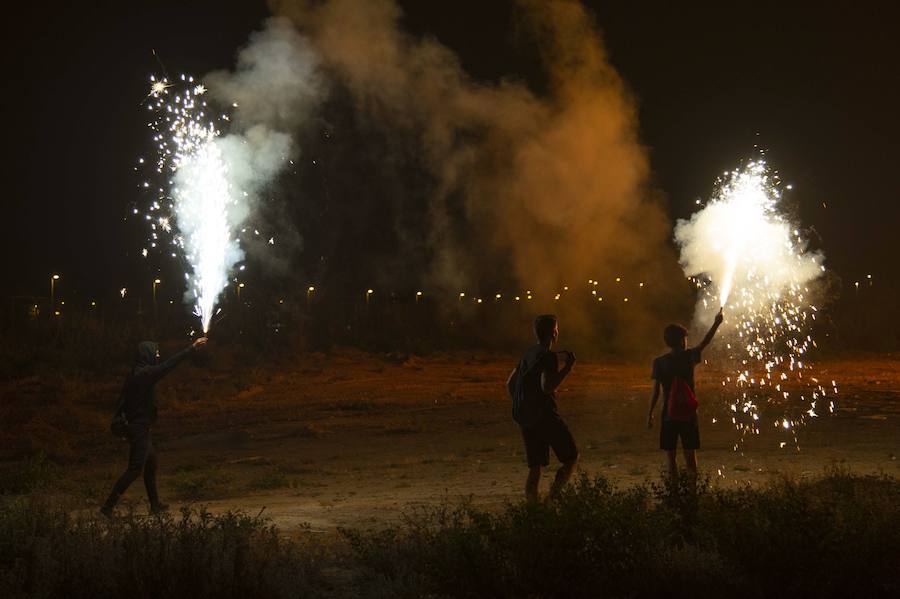 Así recibió el barrio cartaginés la llegada del verano esta madrugada 