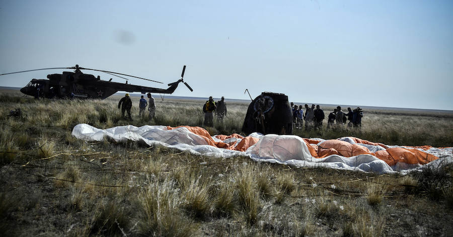 Aterrizaje de la cápsula Soyuz MS-11 con el equipo de la Estación Espacial Internacional del astronauta de la NASA Anne McClain, el cosmonauta ruso Oleg Kononenko y David Saint-Jacques de la Agencia Espacial Canadiense, en un zona remota de Kazajistán