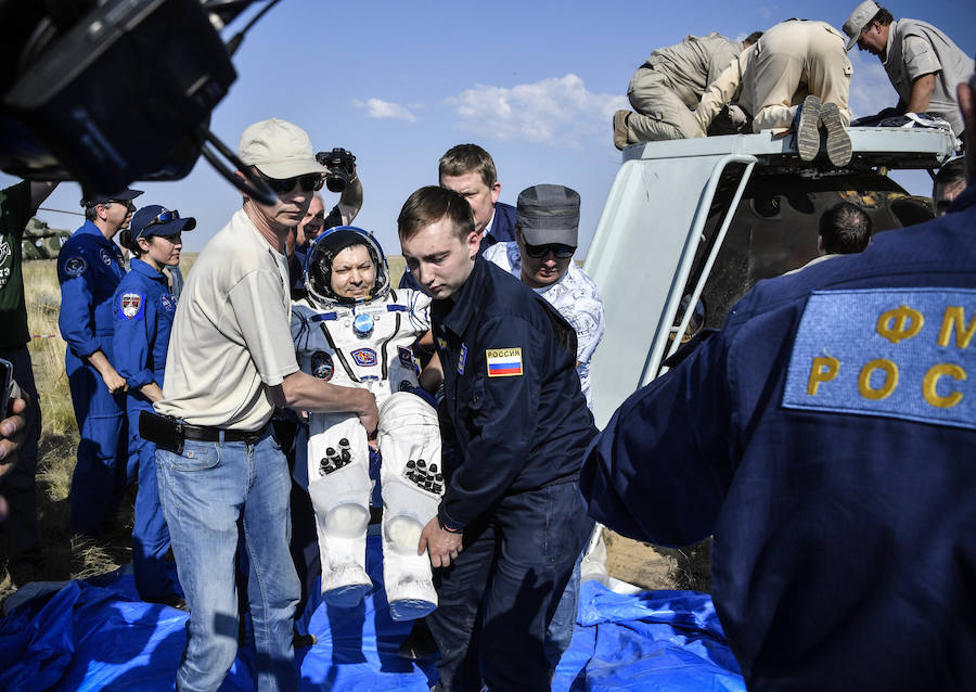 Aterrizaje de la cápsula Soyuz MS-11 con el equipo de la Estación Espacial Internacional del astronauta de la NASA Anne McClain, el cosmonauta ruso Oleg Kononenko y David Saint-Jacques de la Agencia Espacial Canadiense, en un zona remota de Kazajistán