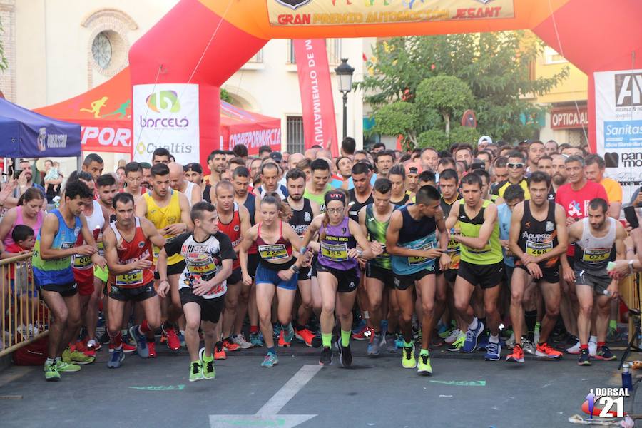 El atleta del C.A. Nogalte–Hogar Puerto Lumbreras completa los 5 kilómetros en 15:56 minutos, por los 19:44 de la corredora del Grupo Alcaraz