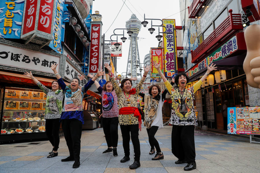 Osaka aguarda el desembarco de los líderes y jefes de Estado de los principales países del planeta para participar en la cumbre del G-20. La segunda mayor ciudad de Japón saluda esta llegada con abuelas bailando hip-hop o con el paseo por sus calles de dobles de Donald Trump y Kim Jong-un 