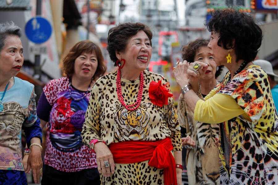 Osaka aguarda el desembarco de los líderes y jefes de Estado de los principales países del planeta para participar en la cumbre del G-20. La segunda mayor ciudad de Japón saluda esta llegada con abuelas bailando hip-hop o con el paseo por sus calles de dobles de Donald Trump y Kim Jong-un 