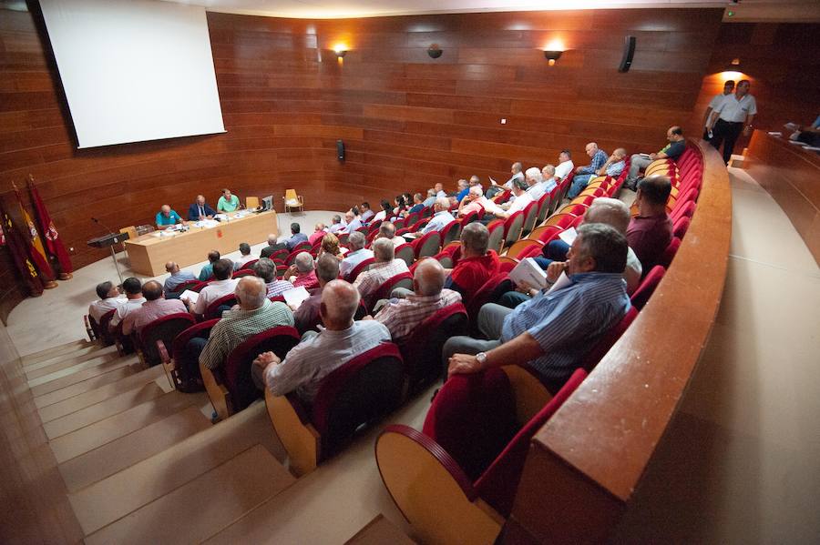 El candidato obtiene 1.102 apoyos mientras que la opción de María del Carmen Martínez solo consigue un voto a favor