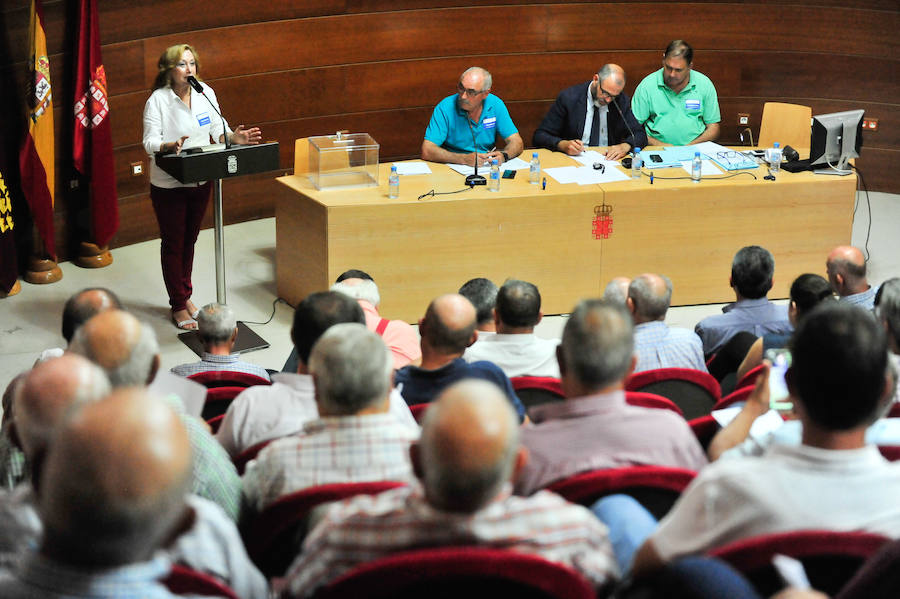 El candidato obtiene 1.102 apoyos mientras que la opción de María del Carmen Martínez solo consigue un voto a favor