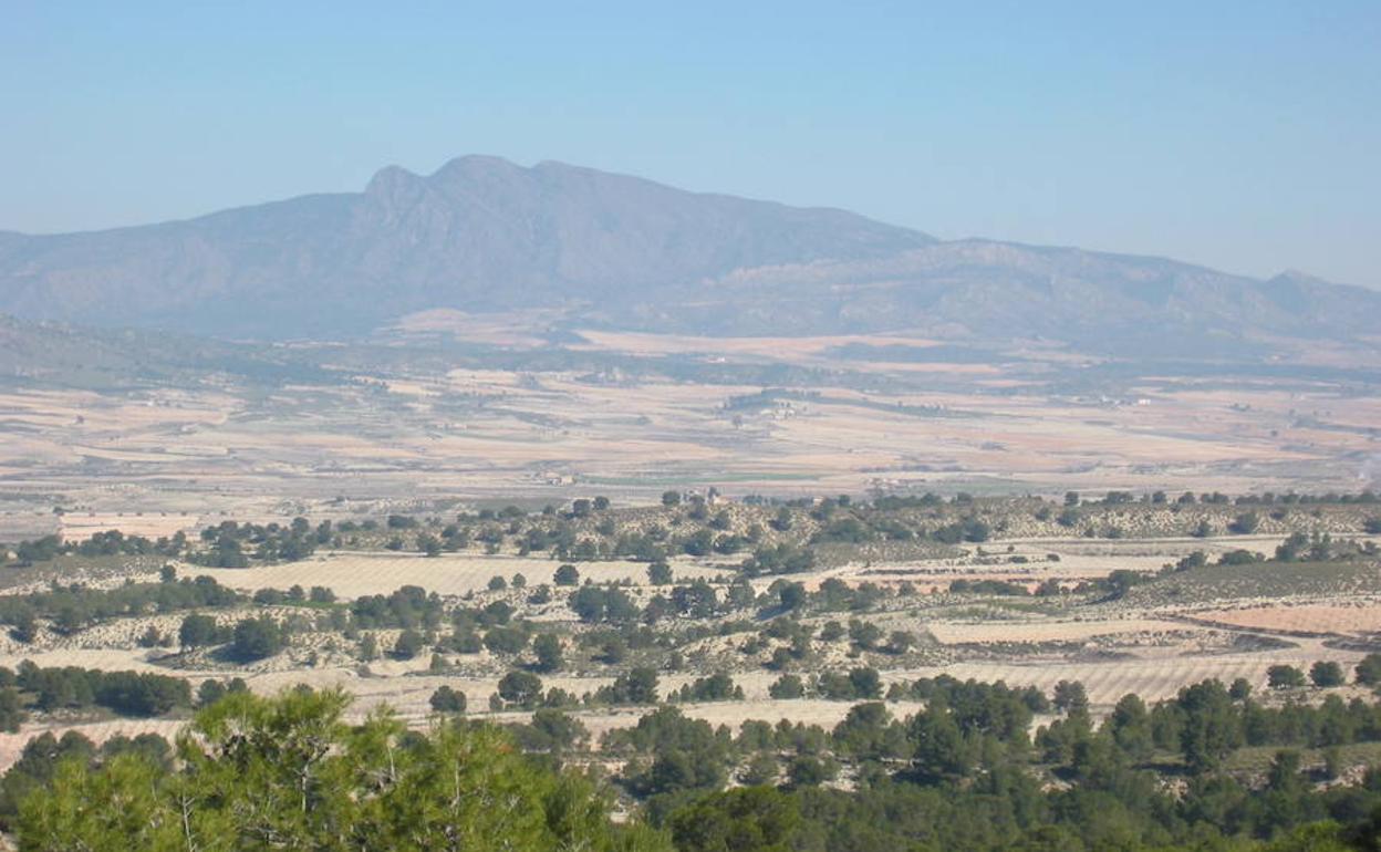 Panorámica de la Sierra del Carche, en una foto de archivo.
