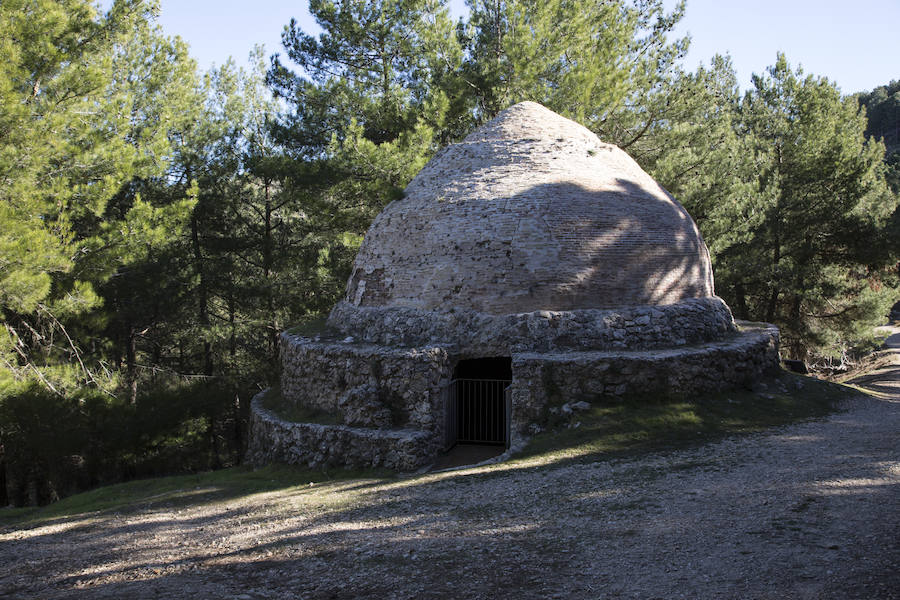 El Plan Director de los Pozos de la Nieve plantea la recuperación de un conjunto etnográfico ahora en ruinas con actuaciones valoradas en un millón de euros durante diez años