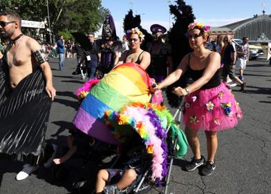 Imagen secundaria 1 - El Orgullo más reivindicativo de los últimos años
