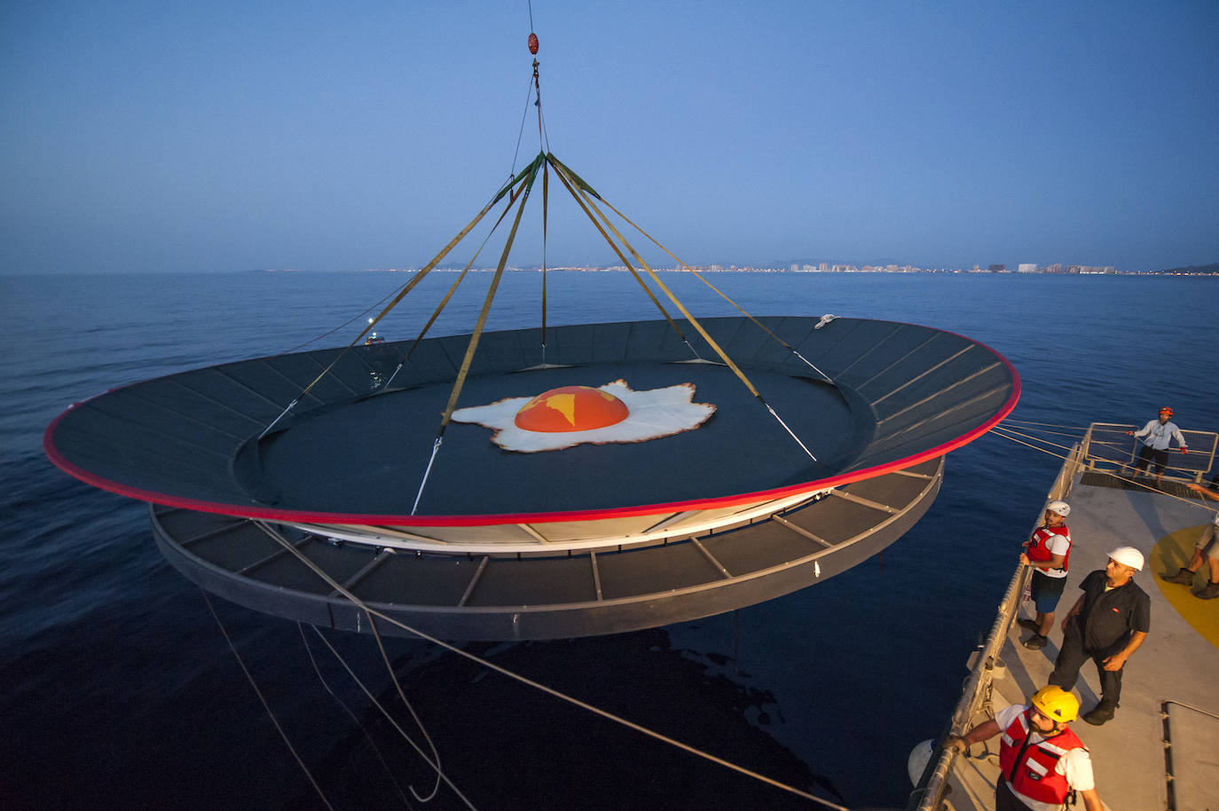 La iniciativa llevada a cabo por Greenpeace alerta sobre el aumento de las temperaturas, especialmente en los océanos, que acumulan gran parte del calor