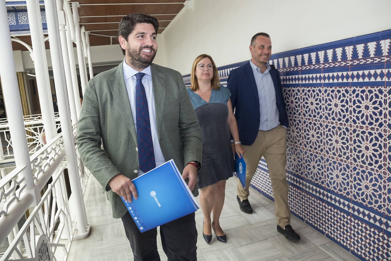 Fotos: La reunión de PP, Cs y Vox acaba sin acuerdo pero «con avances importantes»