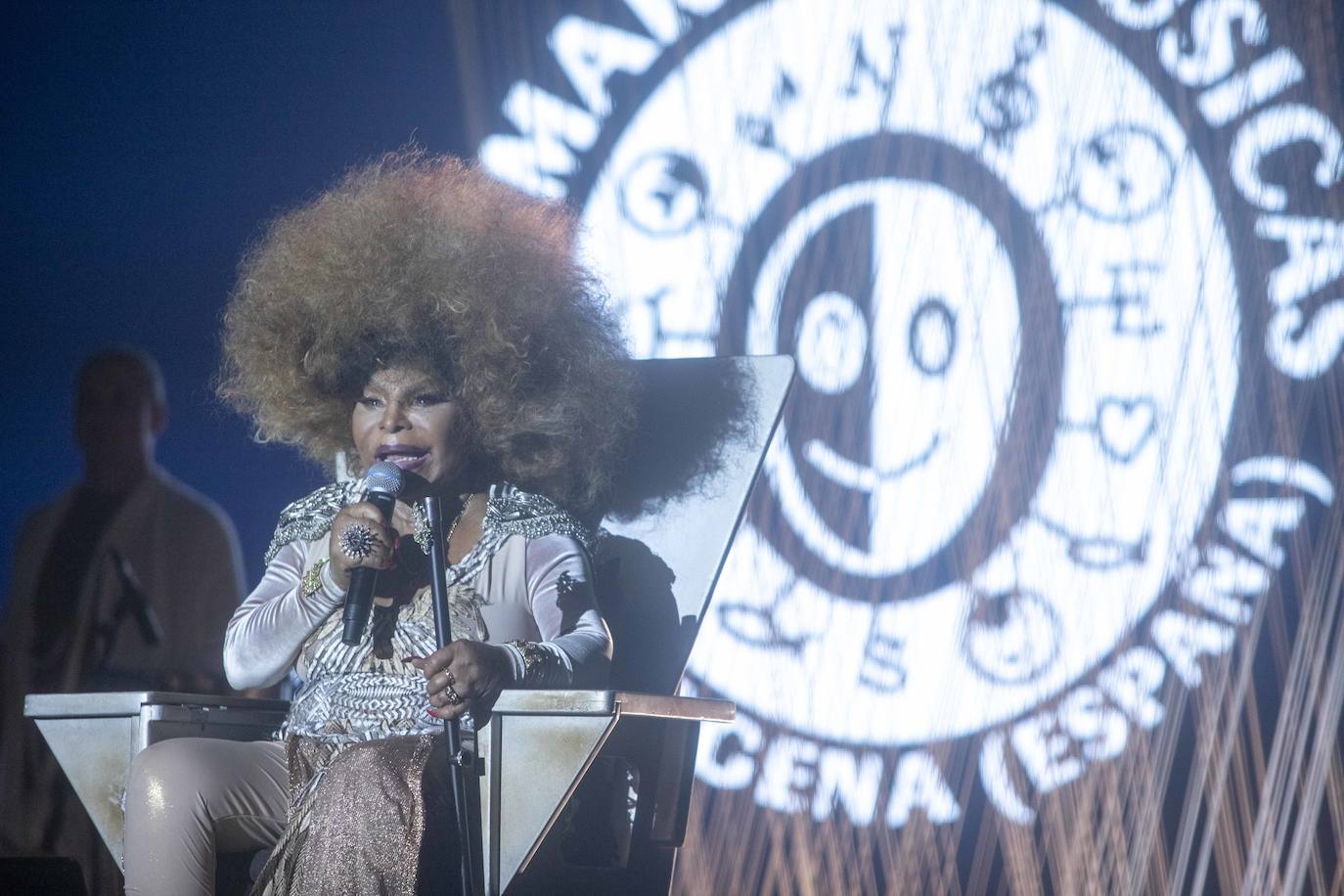 El festival cartagenero inaugura su 25 edición con la voz raspada de Elza Soares y el pop y la electrónica de Pongo