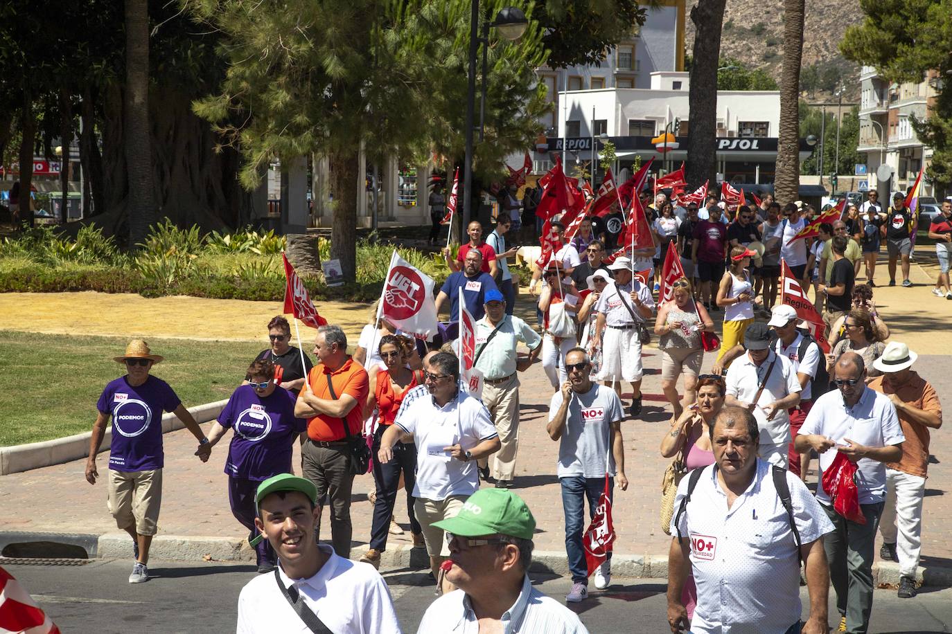 CC OO y UGT trasladaron sus reivindicaciones a los grupos parlamentarios