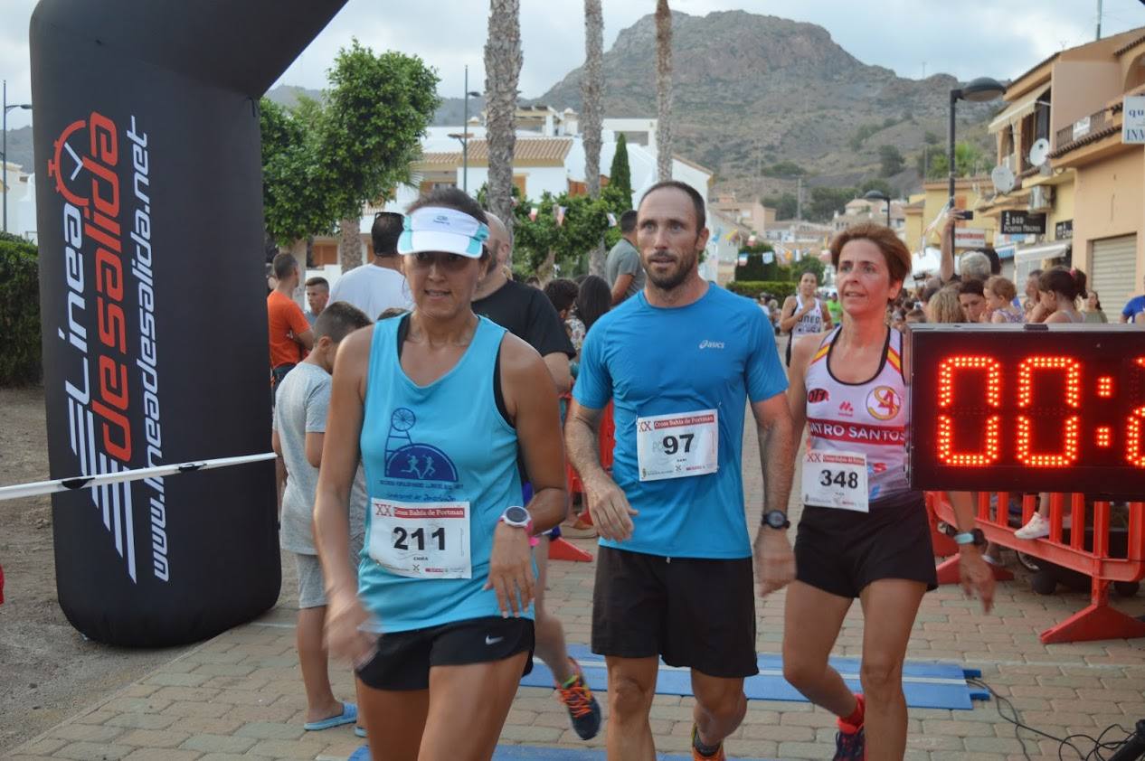 El corredor del 190 Milésimas completa la prueba en 16:10 minutos, por los 20:18 de la vencedora femenina