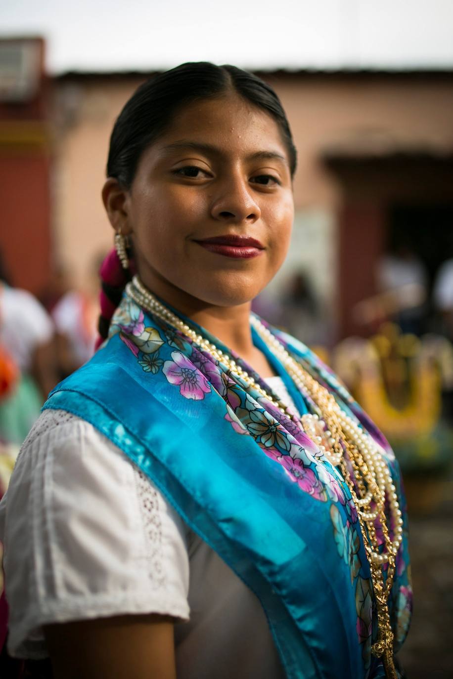 Grupos de danza folclórica se presentan durante las celebraciones de la Guelaguetza, una fiesta tradicional del estado de Oaxaca (México).