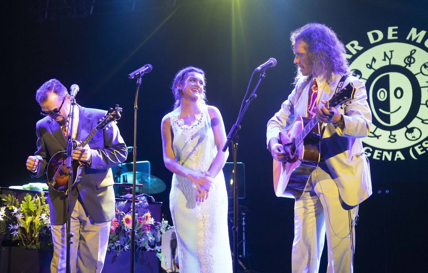 Niño de Elche, Los Hermanos Cubero y Amaia protagonizaron la noche del viernes en Cartagena.