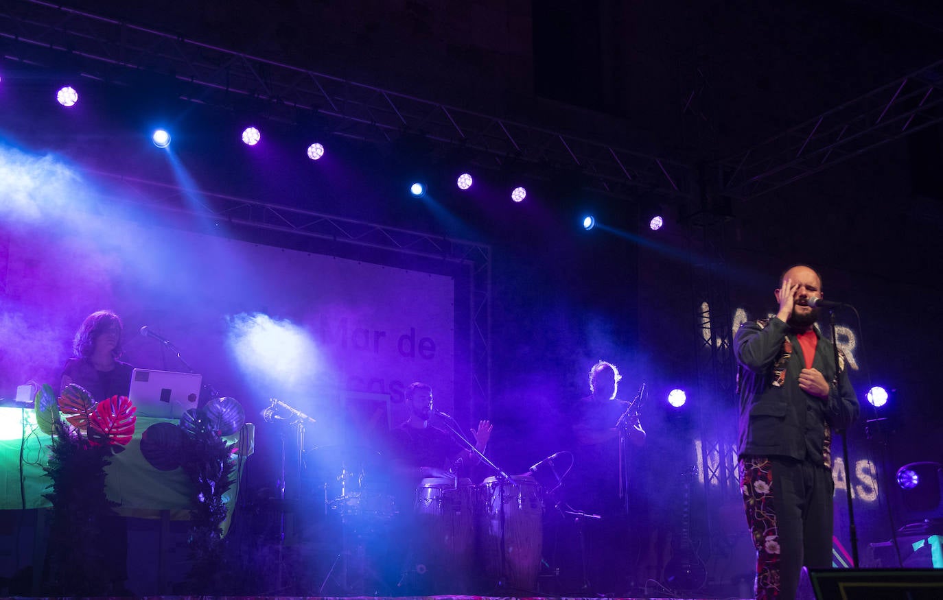 Niño de Elche, Los Hermanos Cubero y Amaia protagonizaron la noche del viernes en Cartagena.