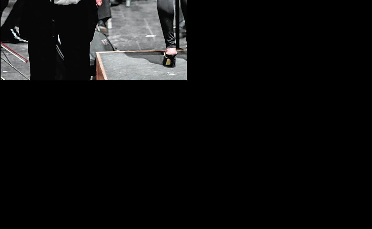 Jane Birkin y la directora de la ORM, Virgina Martínez. 