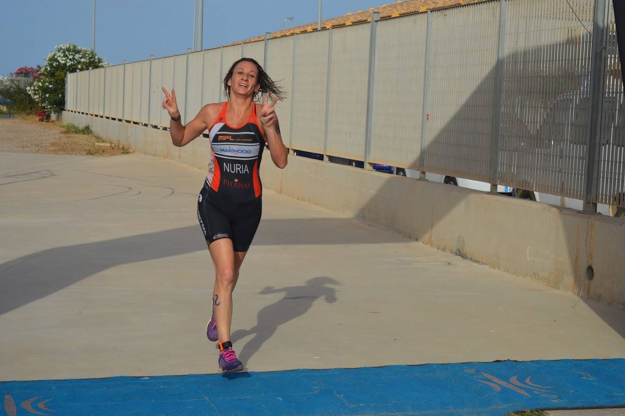 El corredor del C.A. Mandarache Cartagena completa los 5 kilómetros en 19:08 minutos, por los 22:54 de la atleta del Grupo Alcaraz