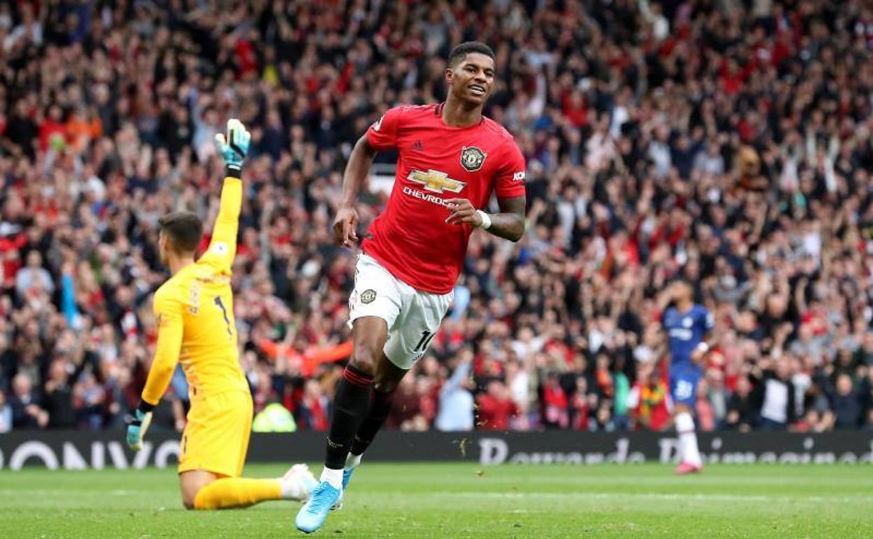 Marcus Rashford celebra uno de sus goles.