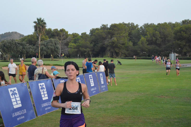 El corredor del Alumbres Sport completa el recorrido de 7 kilómetros en 23:39 minutos, por los 28:46 de la atleta del Grupo Alcaraz