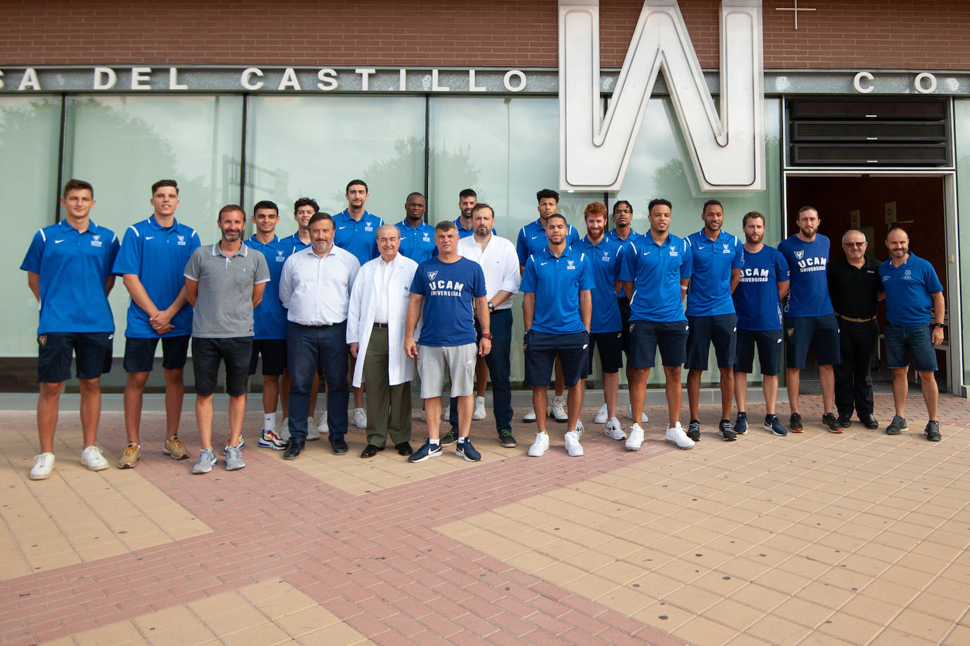 A las pruebas médicas han asistido todos los jugadores menos cuatro: Emanuel Cate, Rafa Luz, Dino Radoncic y Askia Booker