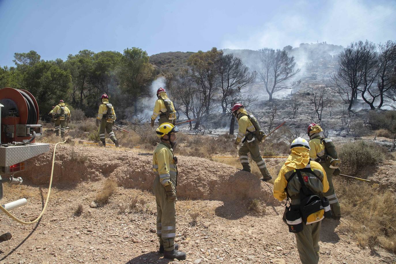 El Centro de Coordinación de Emergencias 112 tuvo que movilizar un helicóptero con una brigada helitransportada para acabar con las llamas