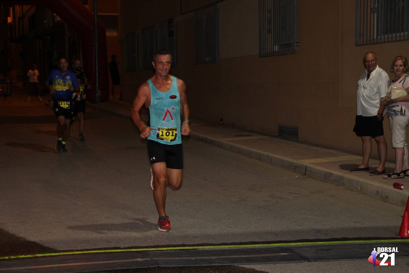 El atleta del Mobel Automenor Running Team se lleva el triunfo con un tiempo de 33:15 minutos, por los 40:45 para la corredora del C.D. Runtritón