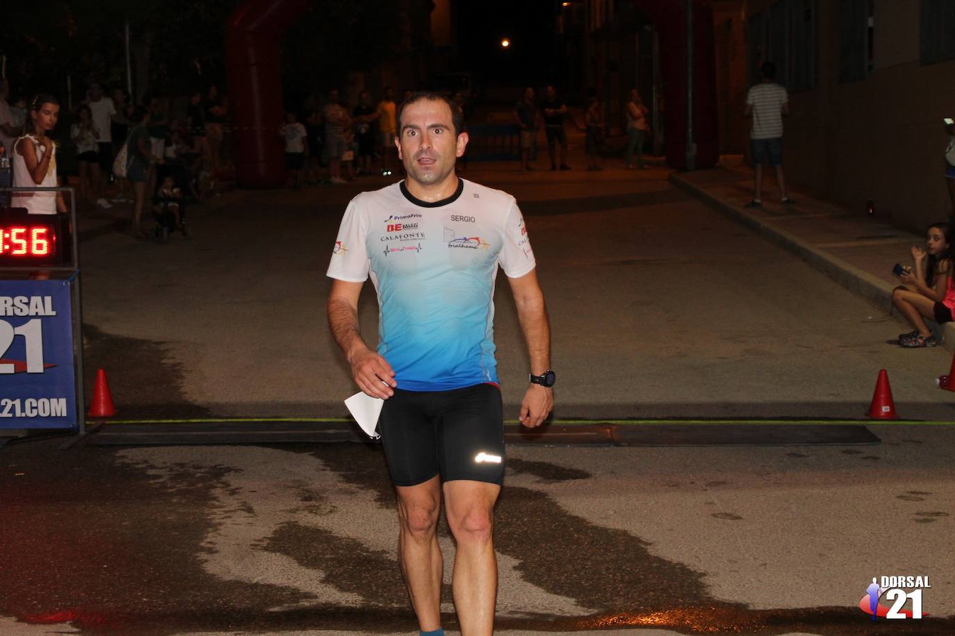 El atleta del Mobel Automenor Running Team se lleva el triunfo con un tiempo de 33:15 minutos, por los 40:45 para la corredora del C.D. Runtritón