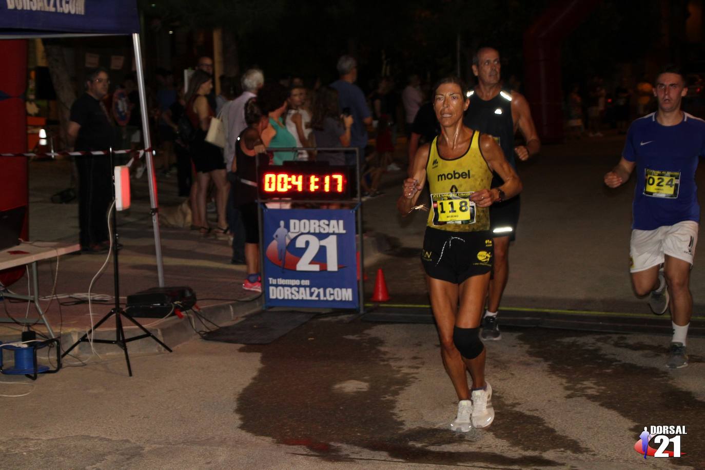 El atleta del Mobel Automenor Running Team se lleva el triunfo con un tiempo de 33:15 minutos, por los 40:45 para la corredora del C.D. Runtritón