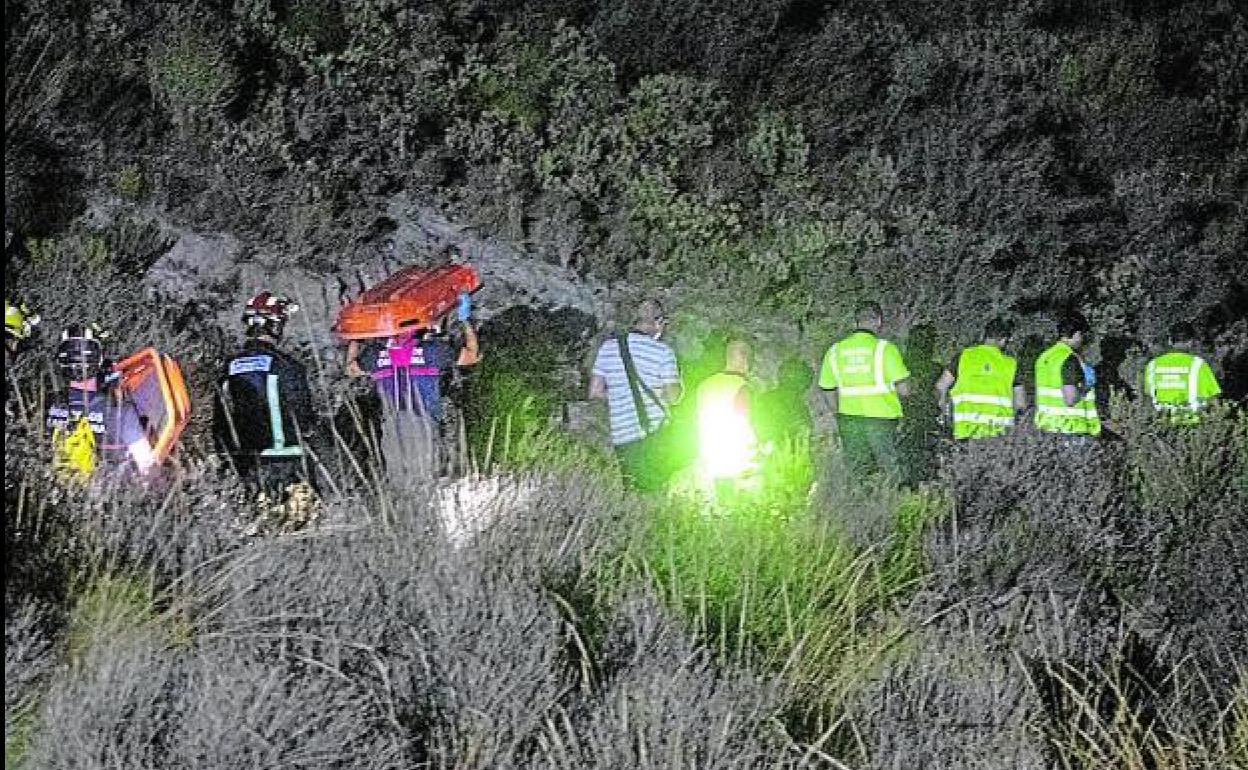 Levantamiento del cadáver de un fallecido por accidente de tráfico este verano en La Aljorra. 