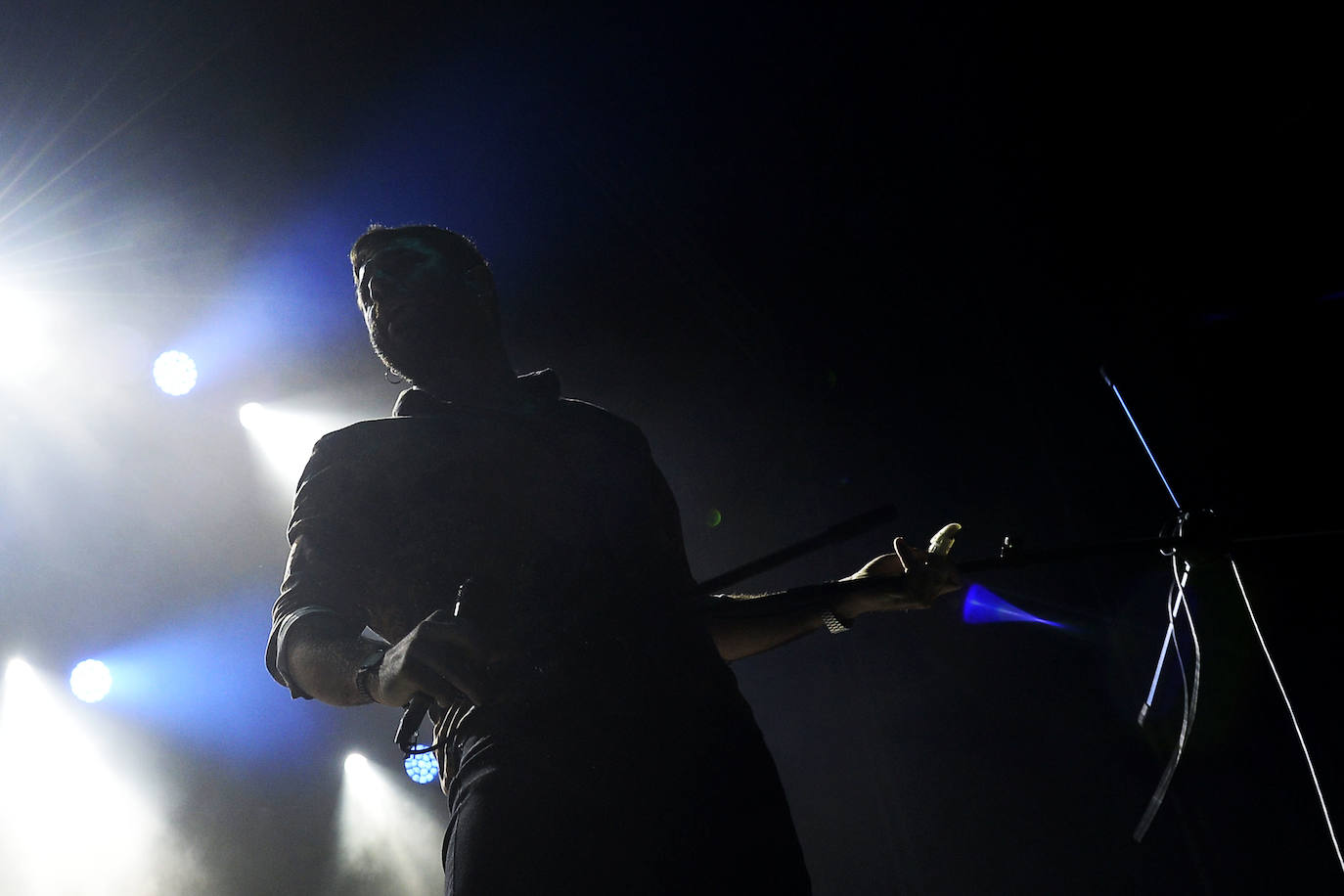 El festival B-Side celebra su edición más ecléctica, en la que Viva Suecia firmó los mejores momentos y en la que también destacaron la puesta en escena de Fuel Fandango, el reggae electrónico de Iseo & Dodosound y el talento de Alice Wonder.