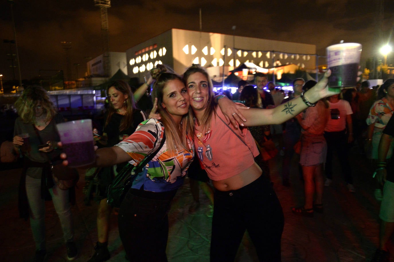 El festival B-Side celebra su edición más ecléctica, en la que Viva Suecia firmó los mejores momentos y en la que también destacaron la puesta en escena de Fuel Fandango, el reggae electrónico de Iseo & Dodosound y el talento de Alice Wonder.