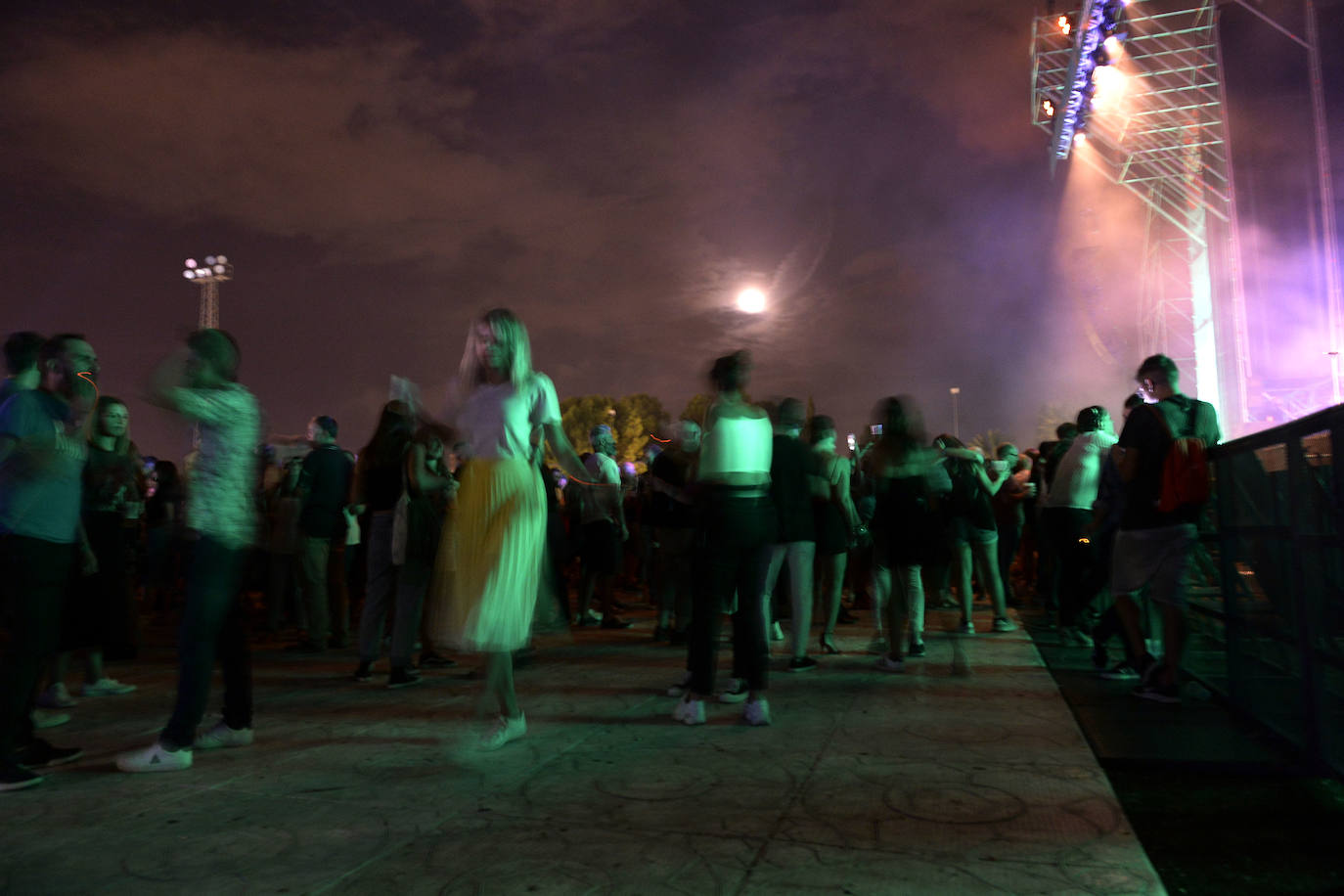 El festival B-Side celebra su edición más ecléctica, en la que Viva Suecia firmó los mejores momentos y en la que también destacaron la puesta en escena de Fuel Fandango, el reggae electrónico de Iseo & Dodosound y el talento de Alice Wonder.