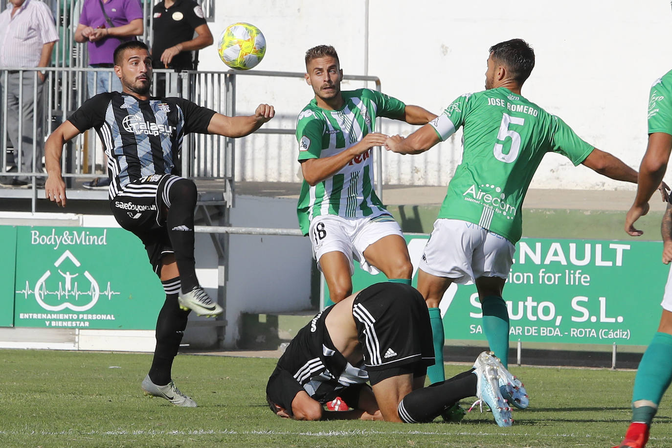 Un golazo de Manu Viana da la victoria a los de Munúa en Sanlúcar de Barrameda