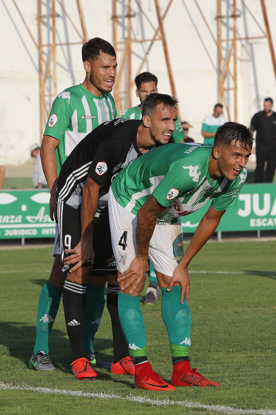 Un golazo de Manu Viana da la victoria a los de Munúa en Sanlúcar de Barrameda