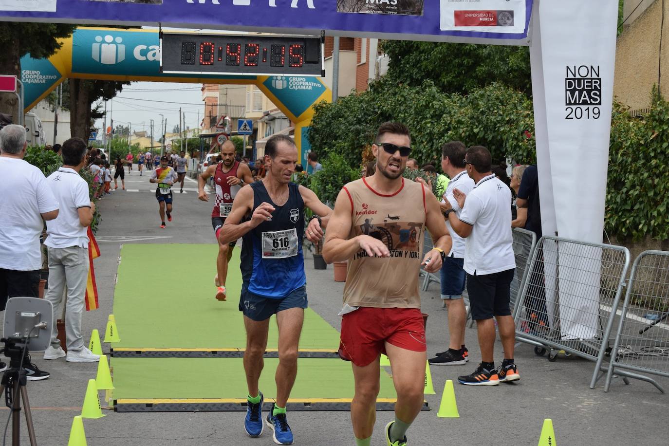 El atleta del Grupo Alcaraz se lleva la XXVII Carrera Popular de la pedanía murciana con un tiempo de 36:06 minutos, por los 43:42 para la corredora del Bathco Running Team