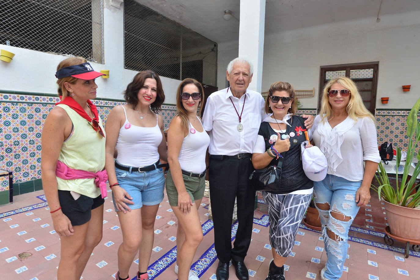 Miles de murcianos acompañan a la patrona de la ciudad hasta su santuario