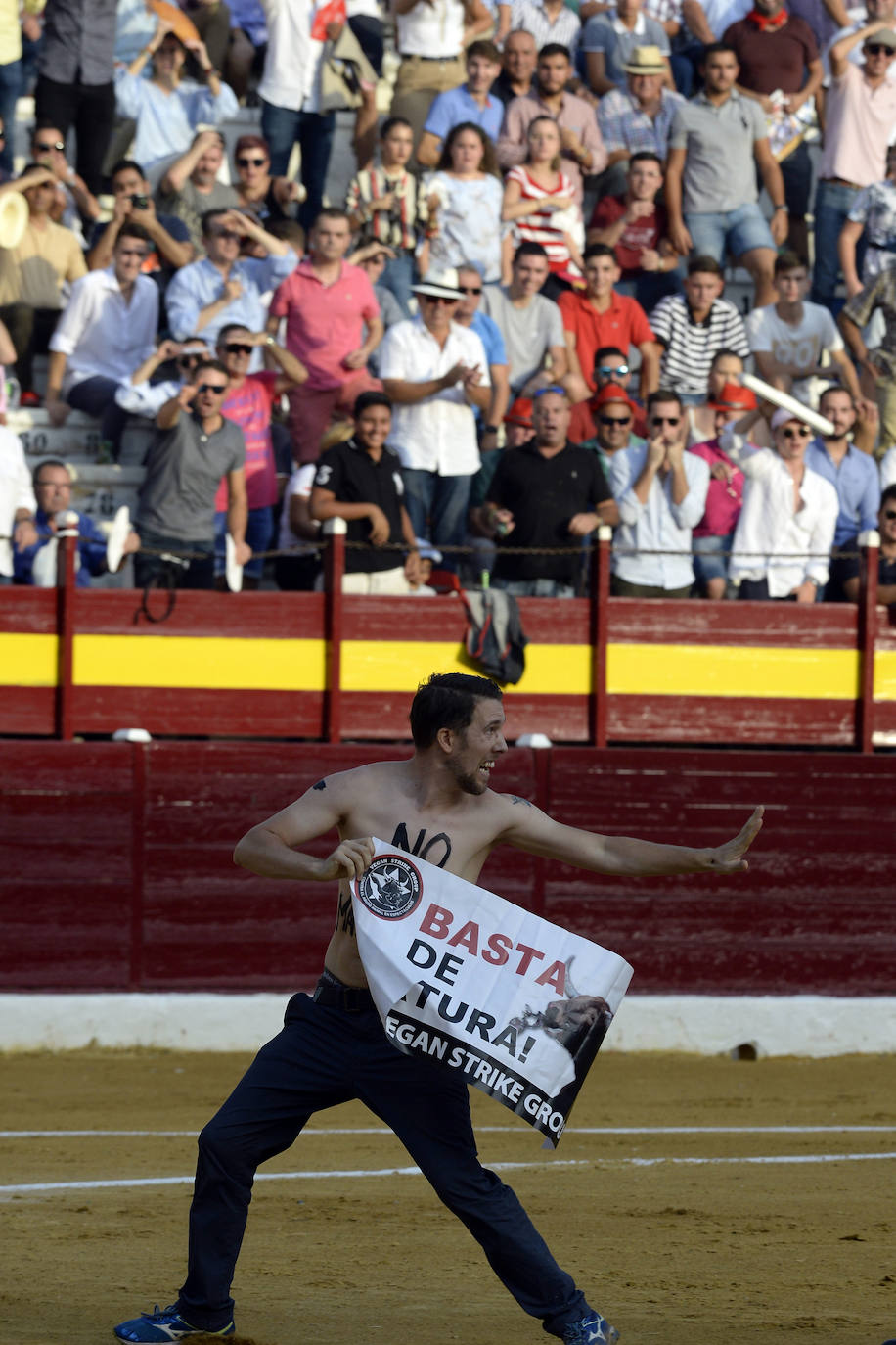 El Juli se va de vacío de La Condomina